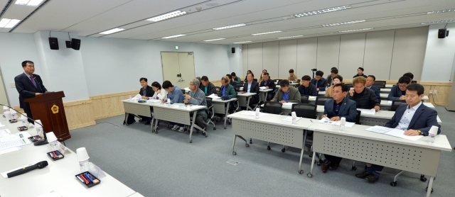 2019-04-11-농민수당제 연구모임 토론회(방한일 의원)-4.jpg